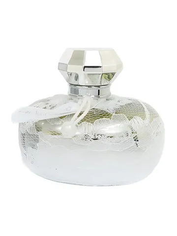 Lattafa Perfumes Chic Oud bottle